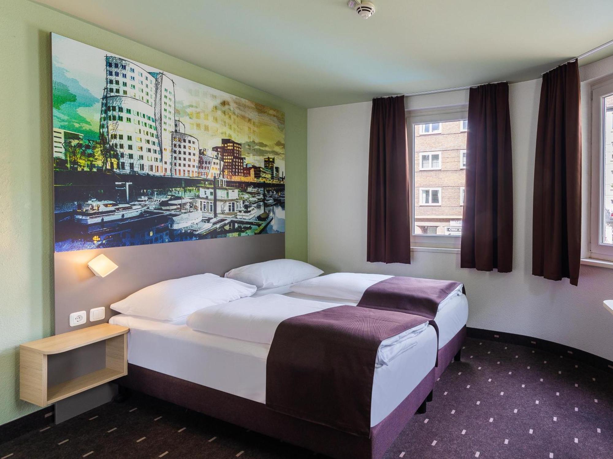 B&B Hotel Düsseldorf City-Süd Exterior foto