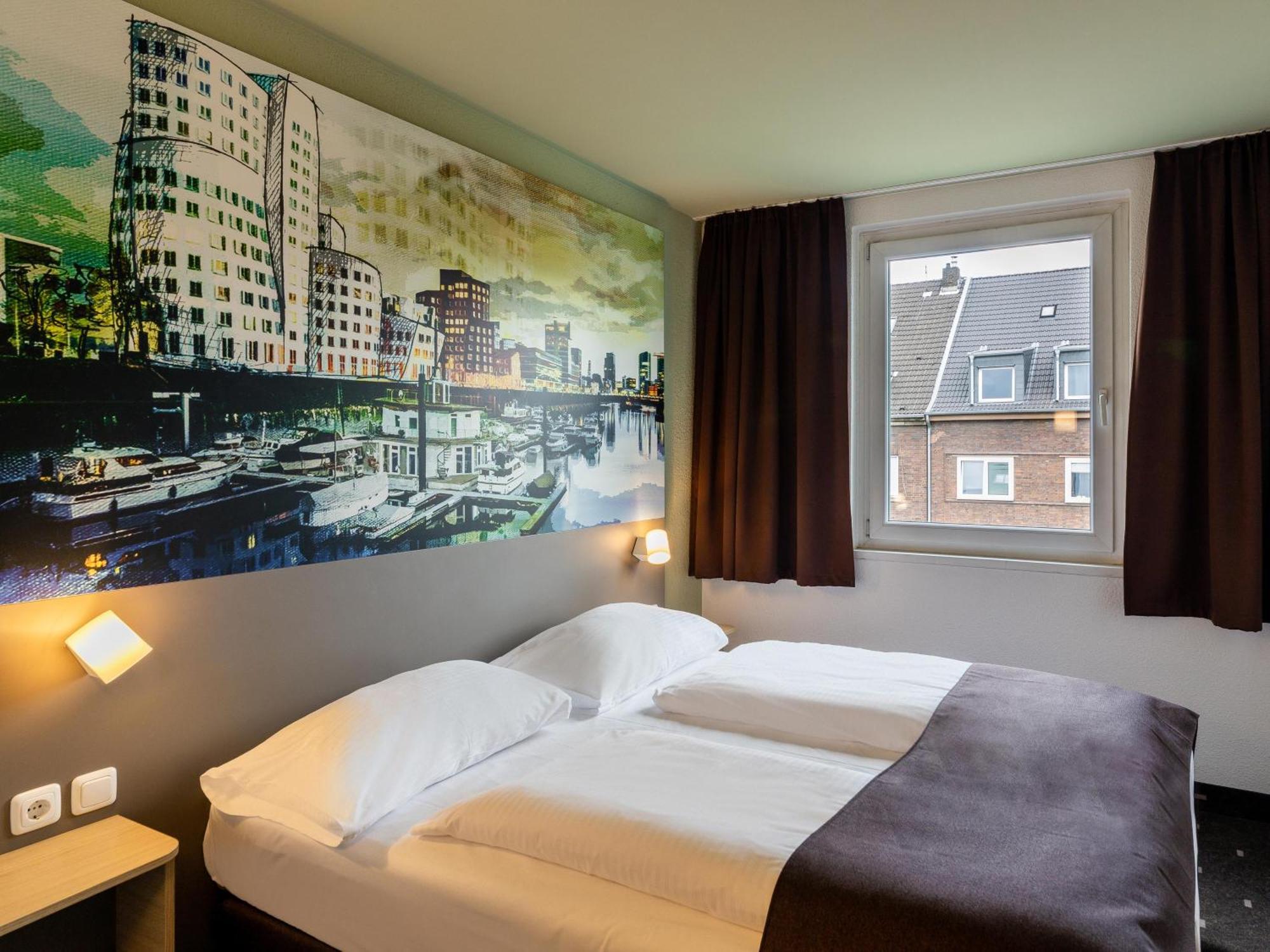 B&B Hotel Düsseldorf City-Süd Exterior foto