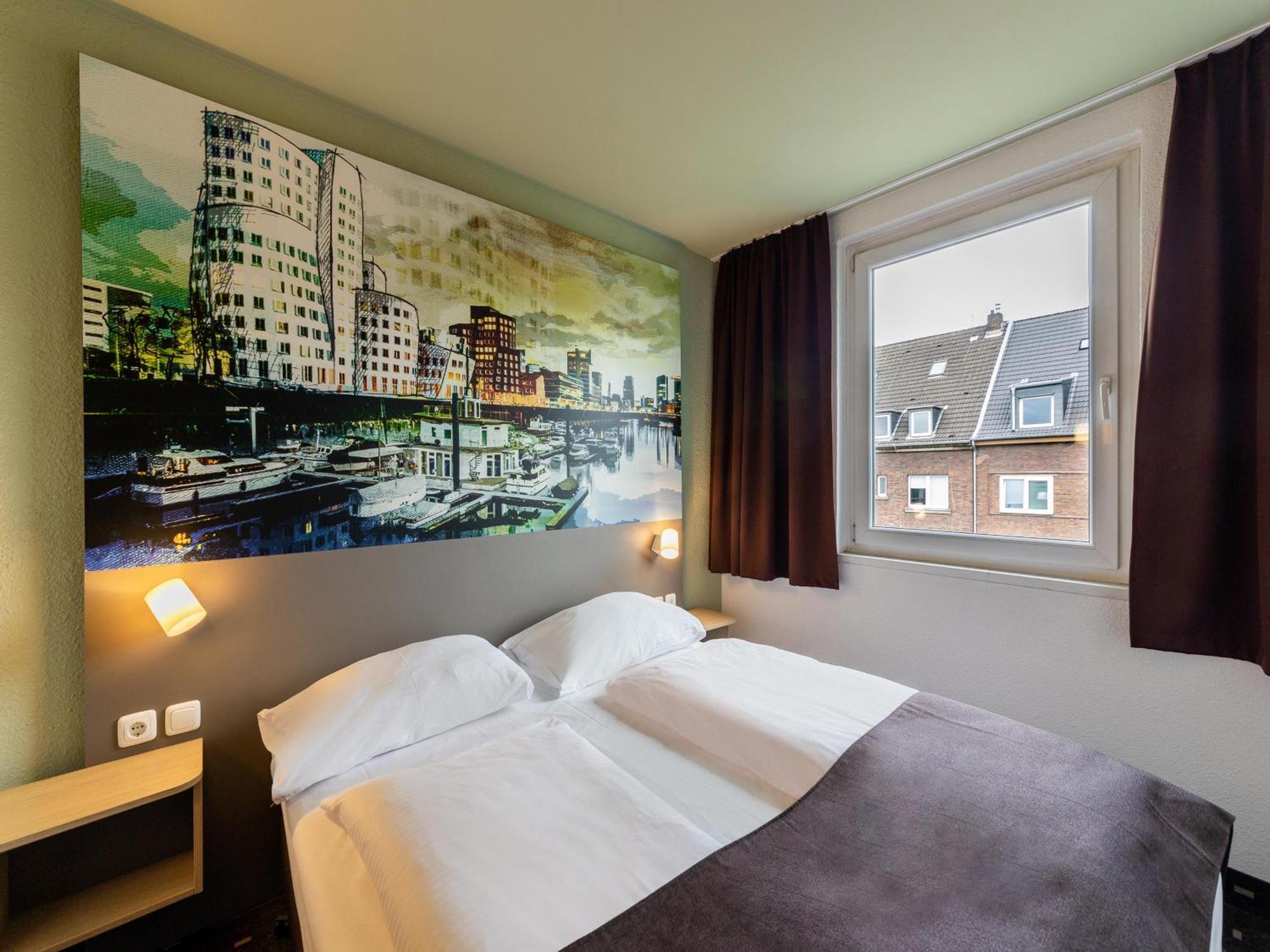 B&B Hotel Düsseldorf City-Süd Exterior foto